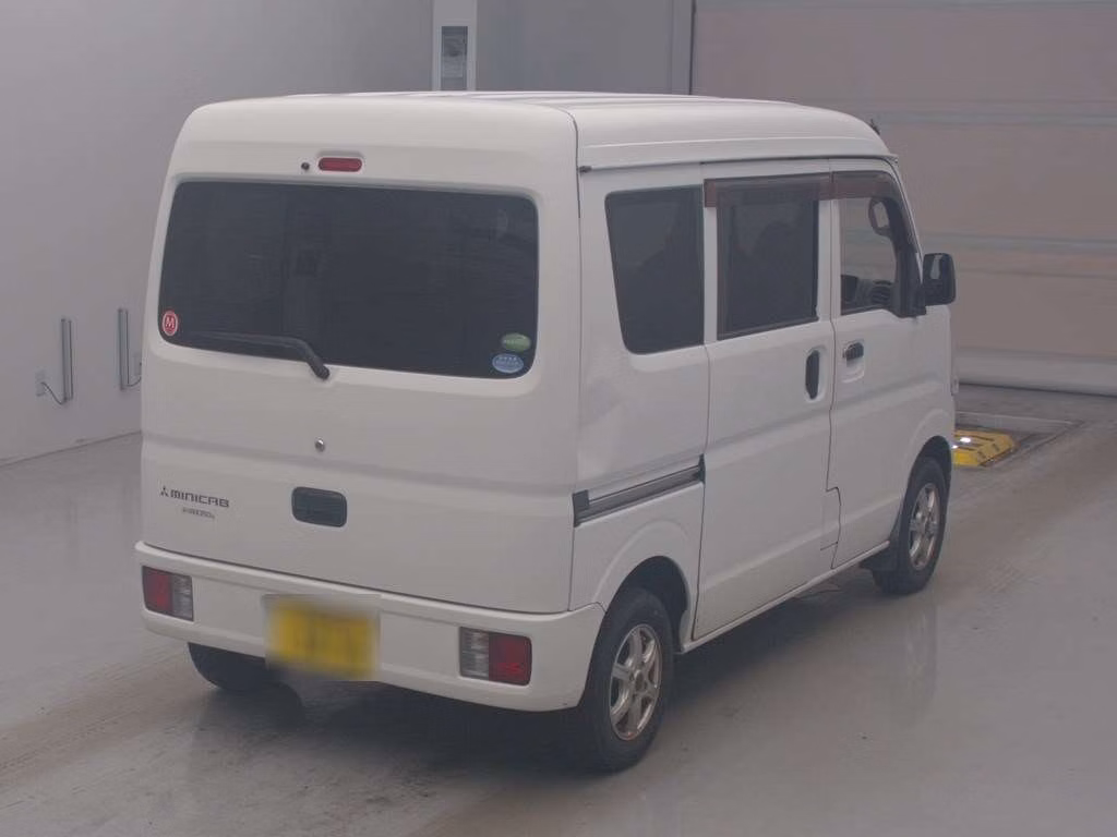 MITSUBISHI MINICAB