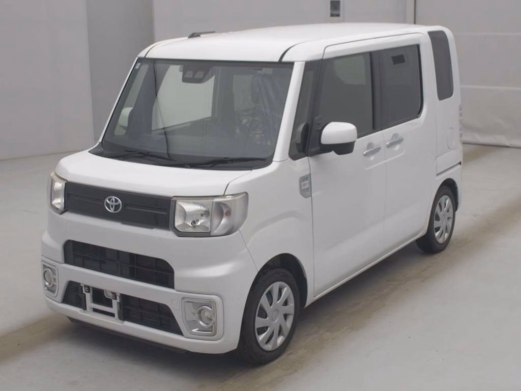 TOYOTA PIXIS MEGA