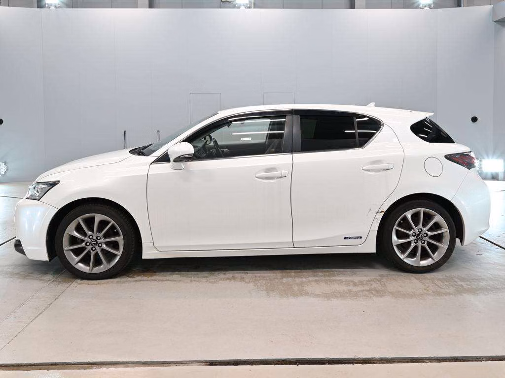 LEXUS CT200H