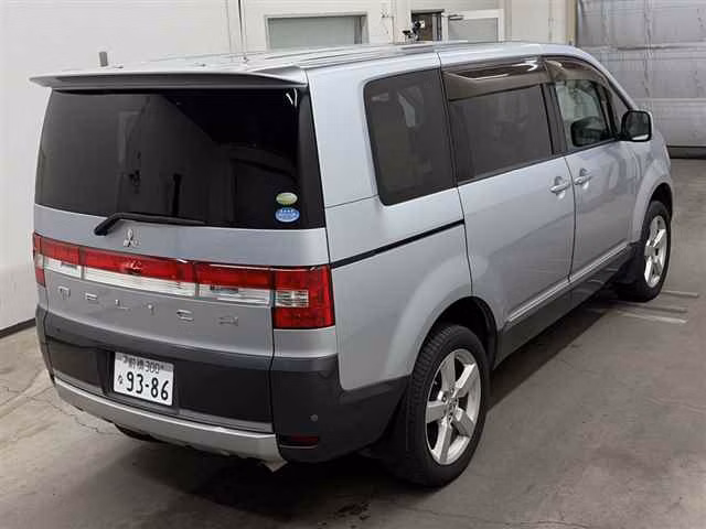 MITSUBISHI DELICA D:5