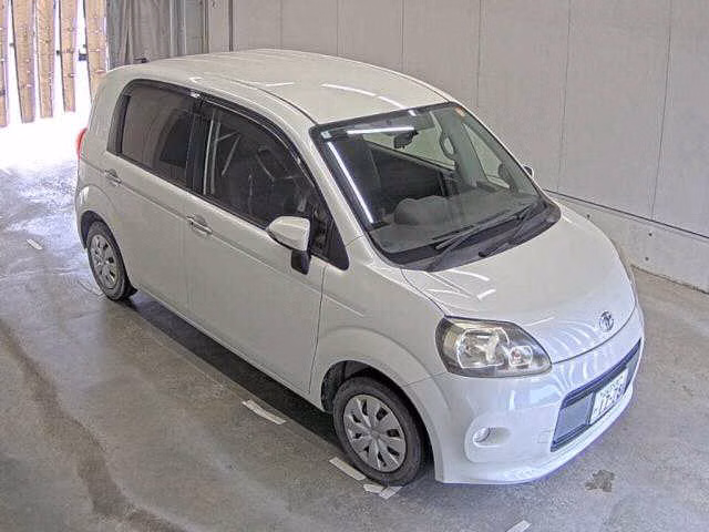 TOYOTA PORTE