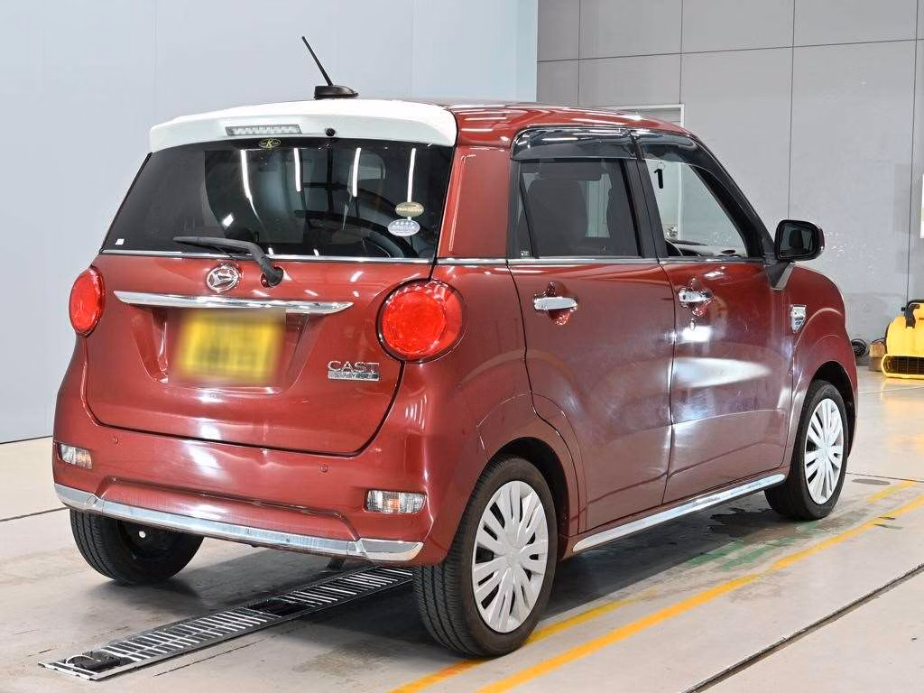 DAIHATSU CAST