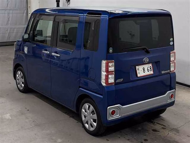 DAIHATSU WAKE