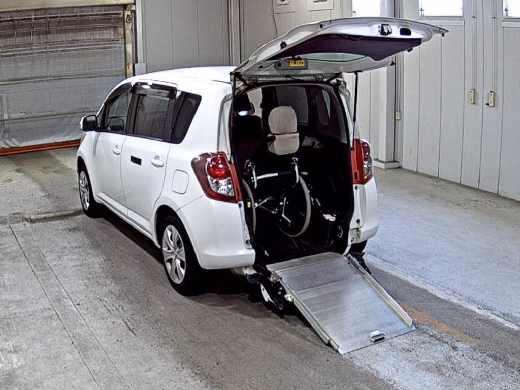TOYOTA RACTIS