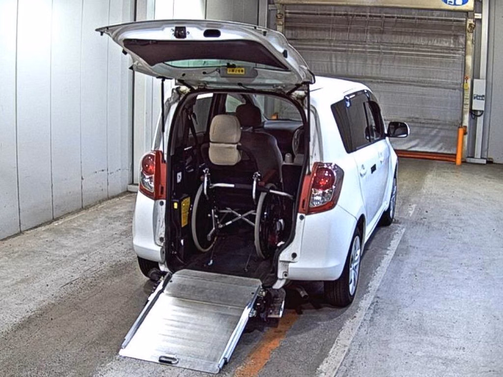 TOYOTA RACTIS