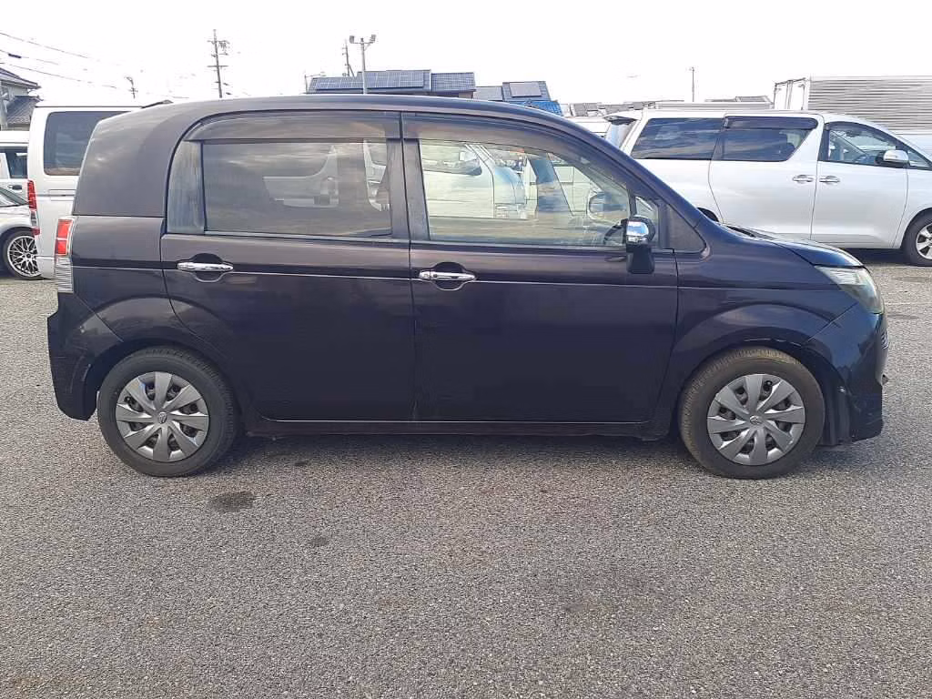 TOYOTA SPADE