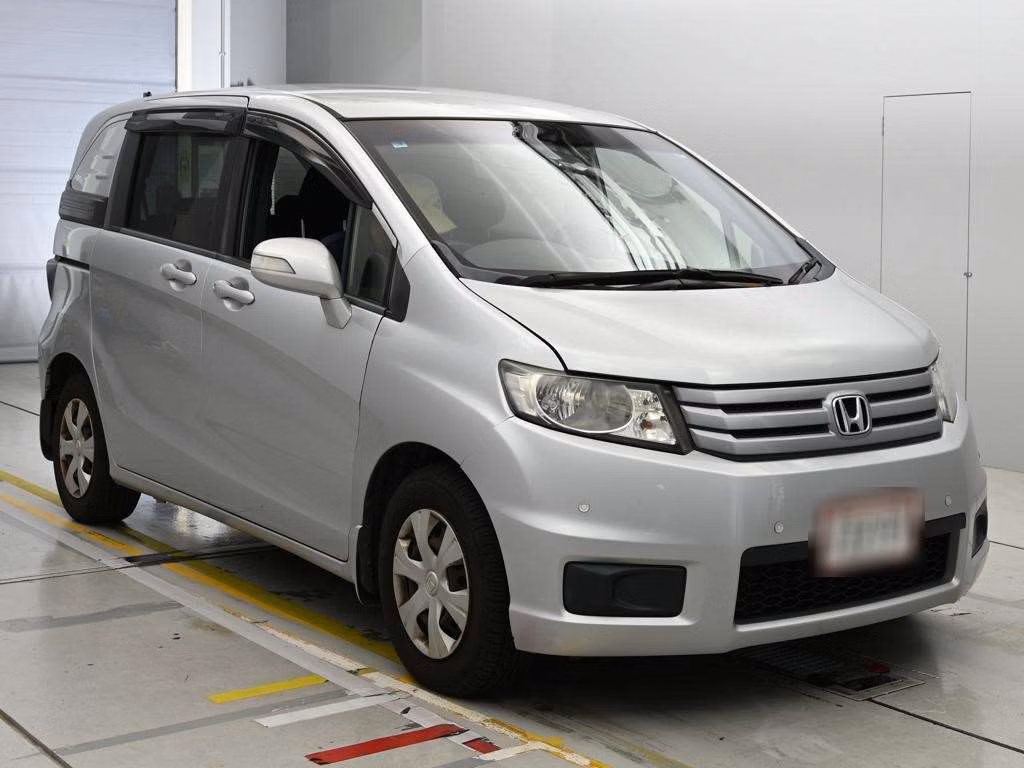 HONDA FREED SPIKE
