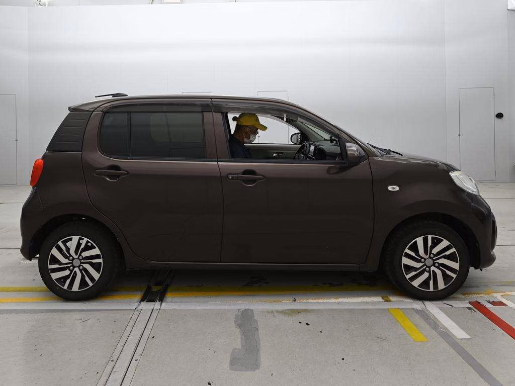 DAIHATSU BOON