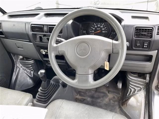 MITSUBISHI MINICAB