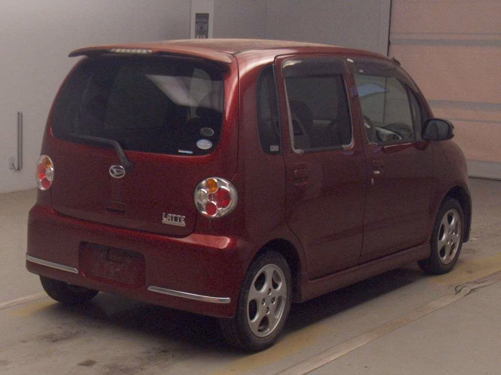 DAIHATSU MOVE LATTE