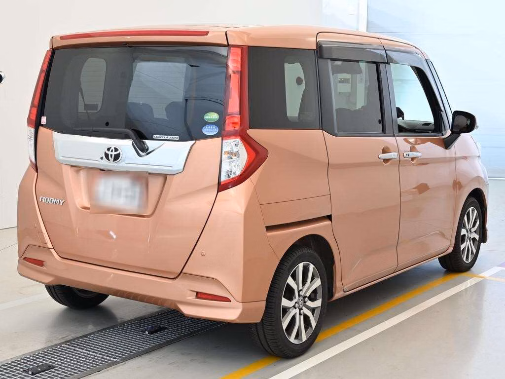TOYOTA ROOMY