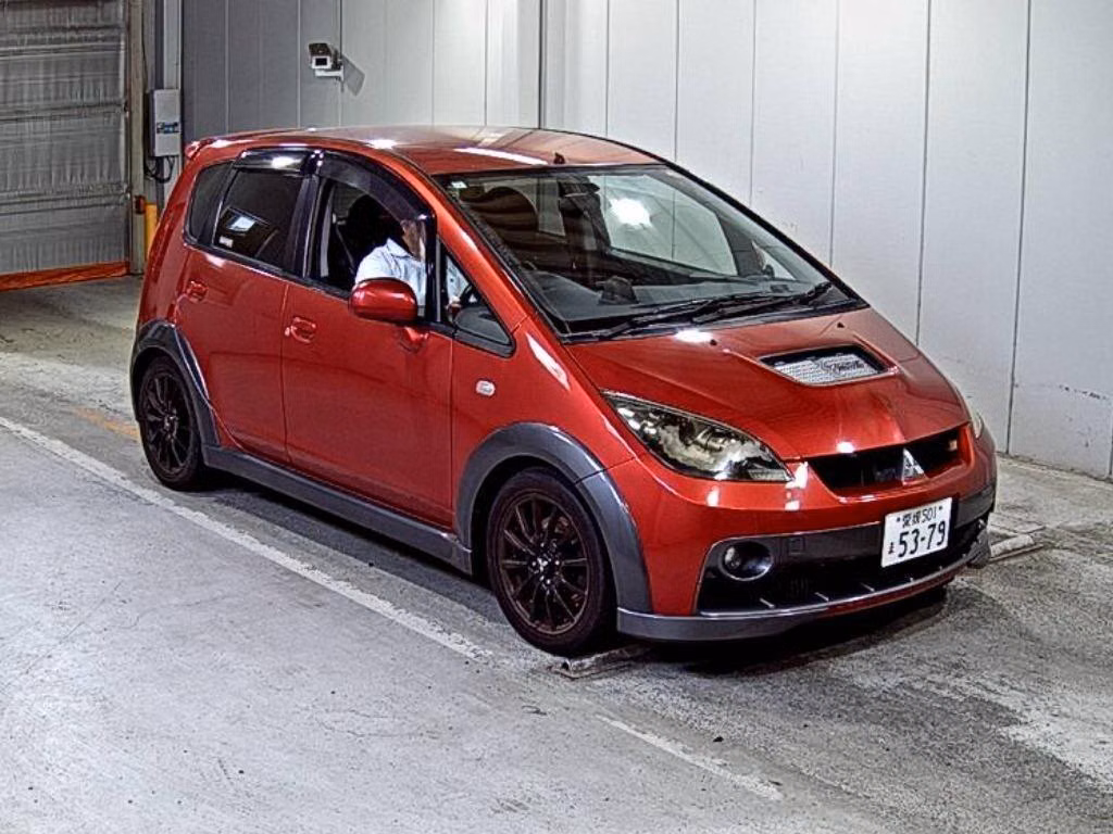 MITSUBISHI COLT