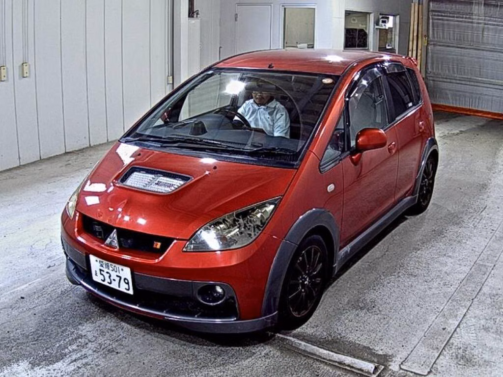 MITSUBISHI COLT