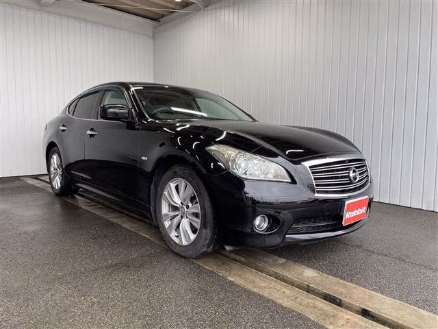 NISSAN FUGA