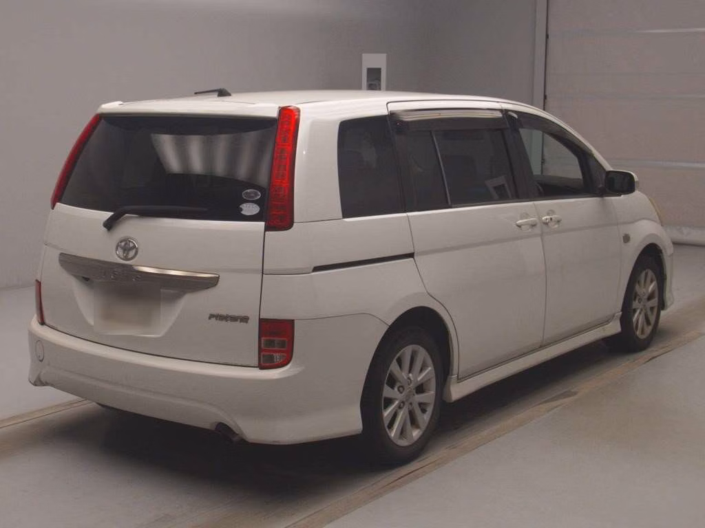 TOYOTA ISIS