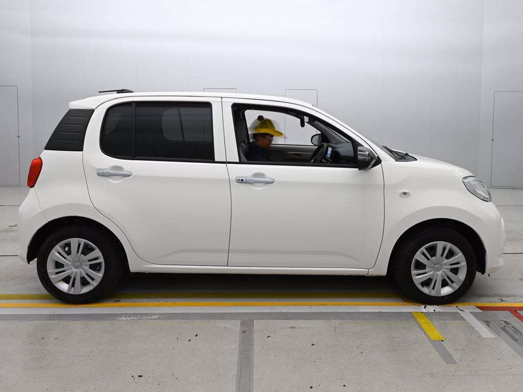 TOYOTA PASSO