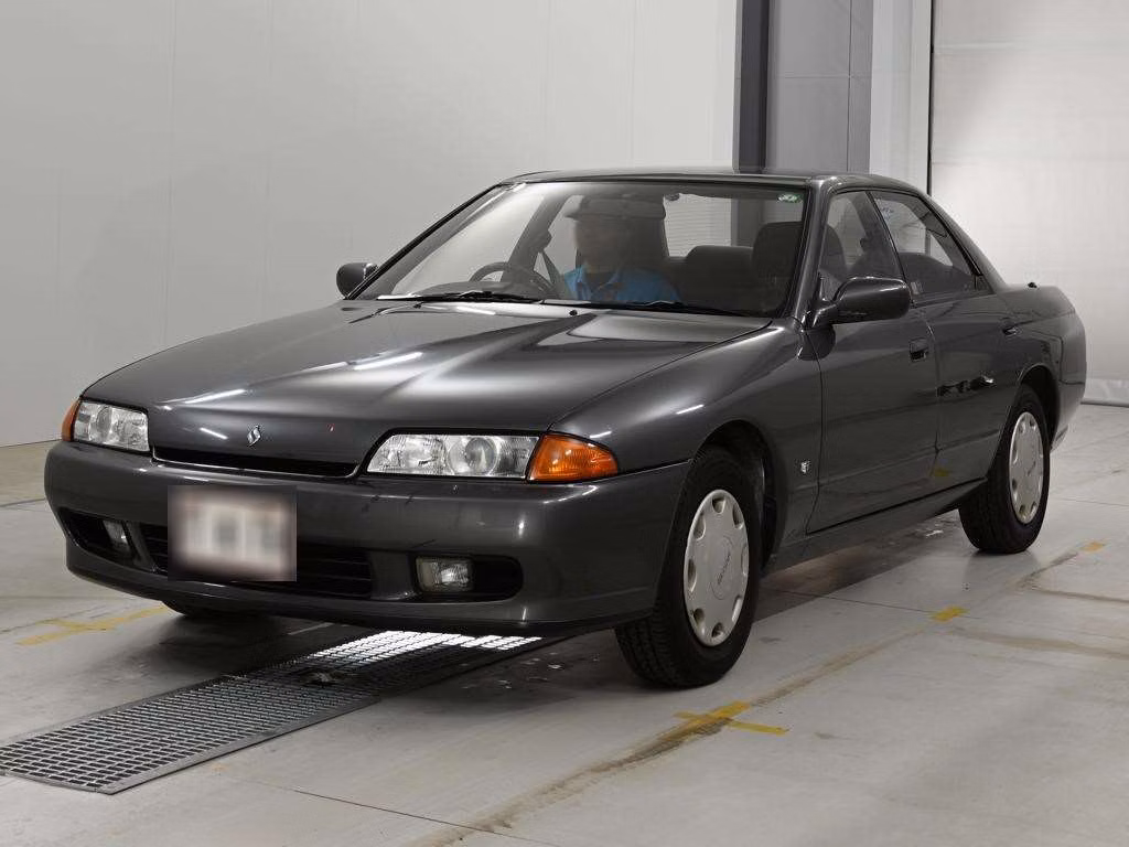 NISSAN SKYLINE