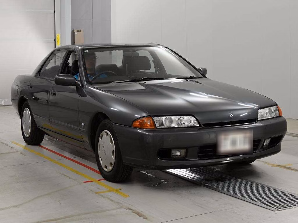 NISSAN SKYLINE
