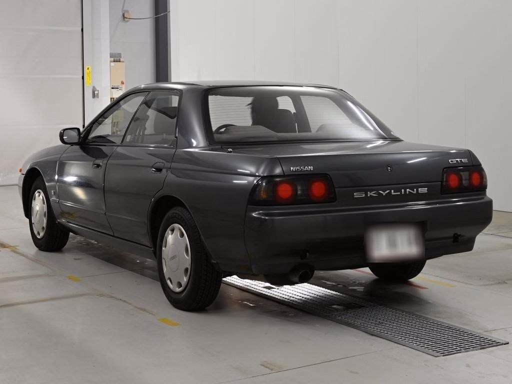 NISSAN SKYLINE
