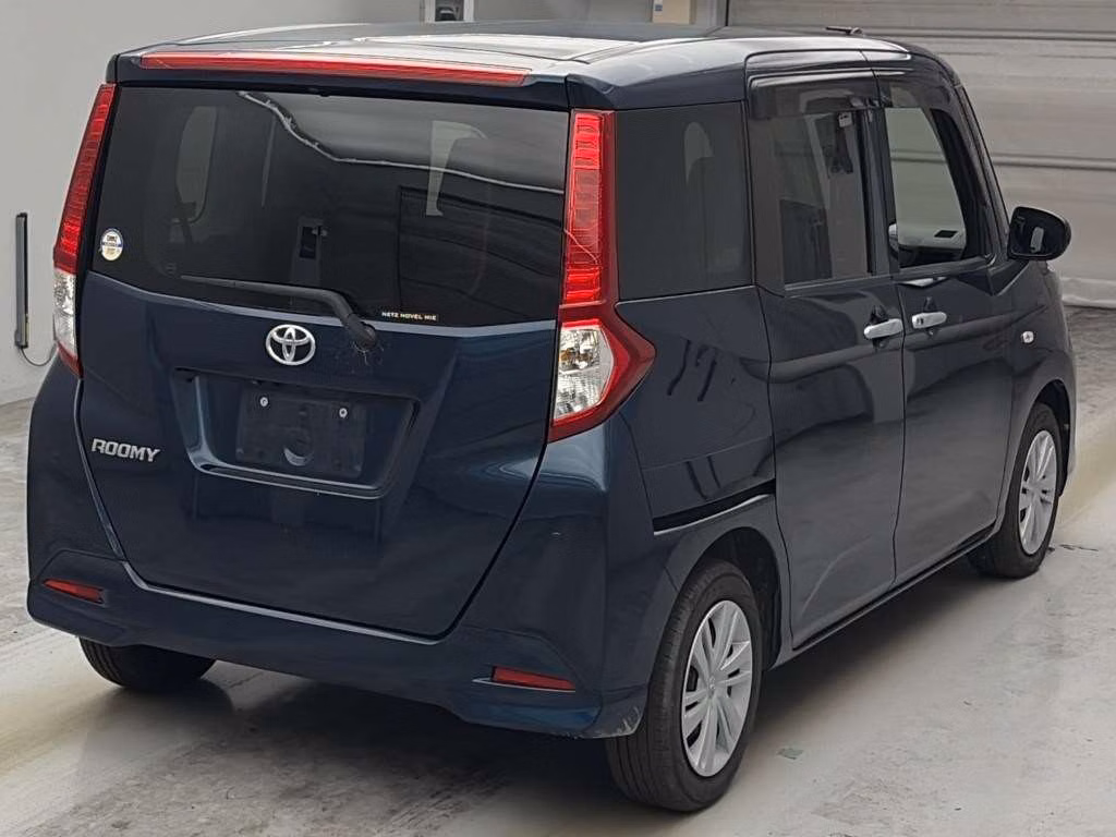 TOYOTA ROOMY