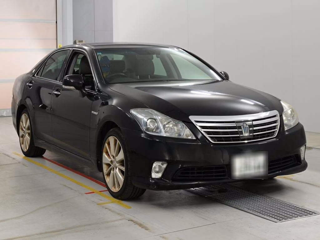 TOYOTA CROWN