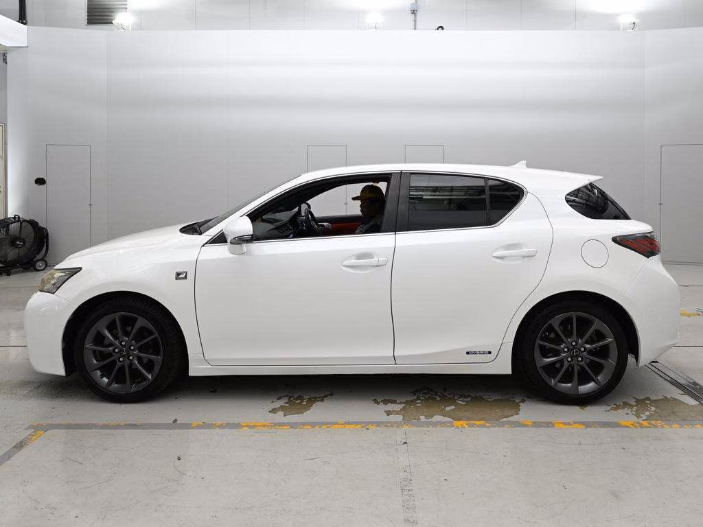 LEXUS CT200H