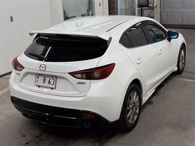 MAZDA AXELA