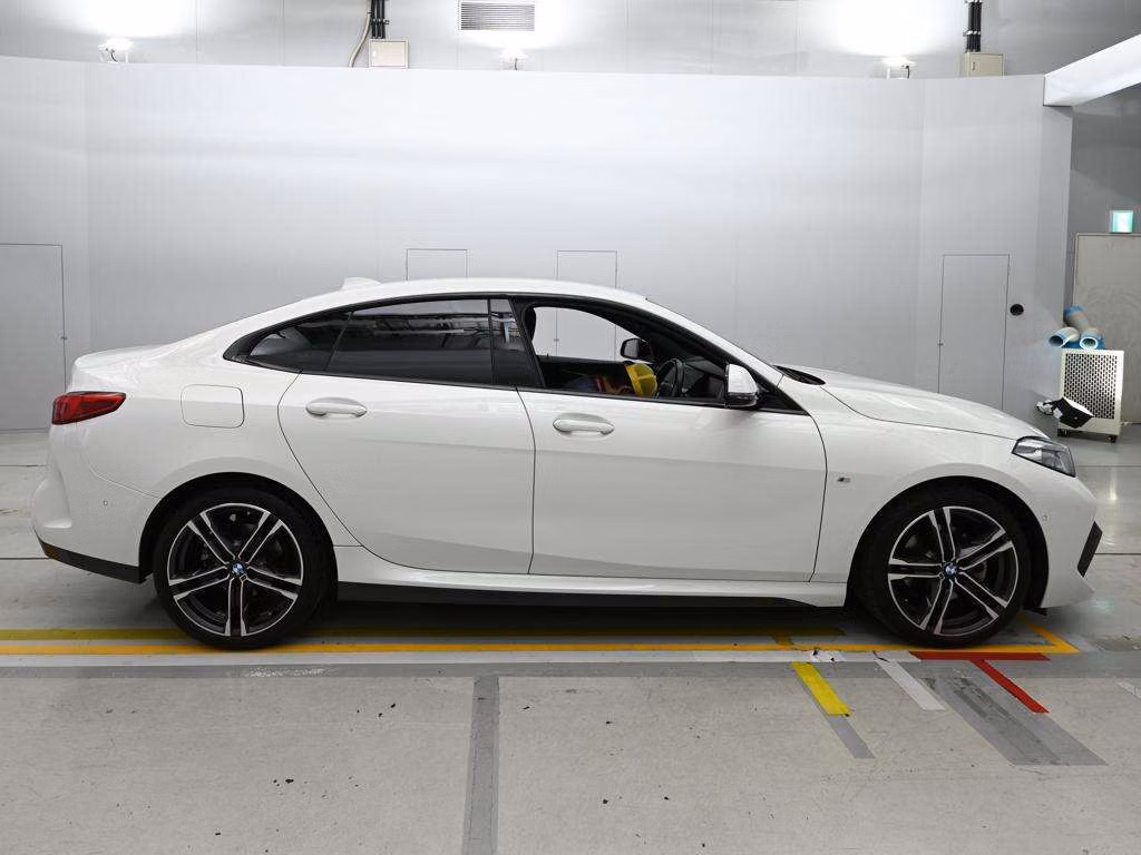BMW 2-SERIES