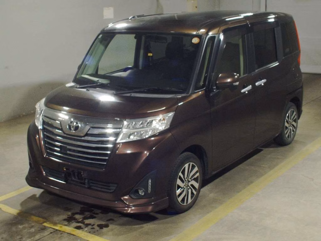 TOYOTA ROOMY