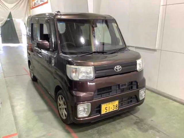 TOYOTA PIXIS MEGA