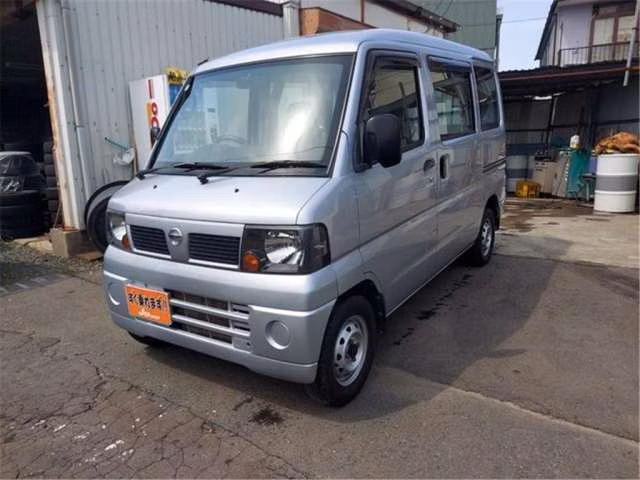 NISSAN CLIPPER