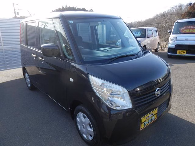 NISSAN ROOX