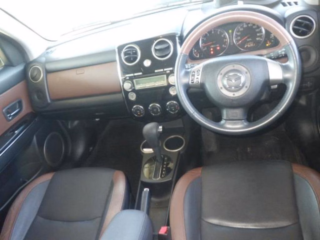 MAZDA VERISA