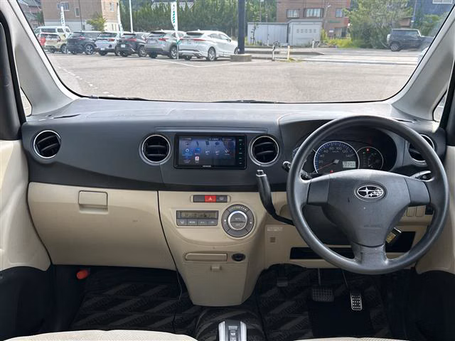 SUBARU LUCRA