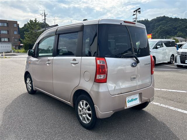 SUBARU LUCRA