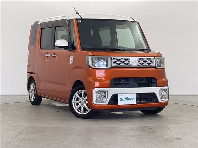 DAIHATSU WAKE