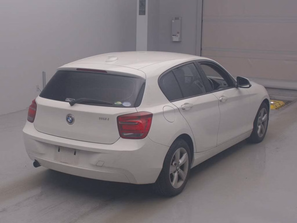BMW 1-SERIES