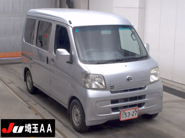 TOYOTA PIXIS VAN