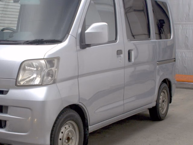 TOYOTA PIXIS VAN