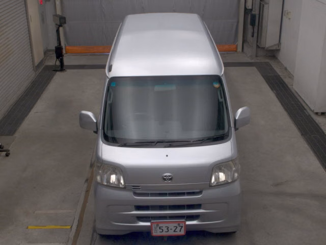 TOYOTA PIXIS VAN