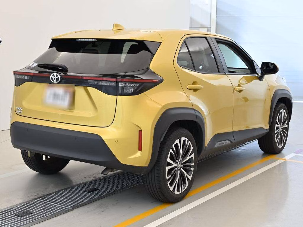 TOYOTA YARIS CROSS