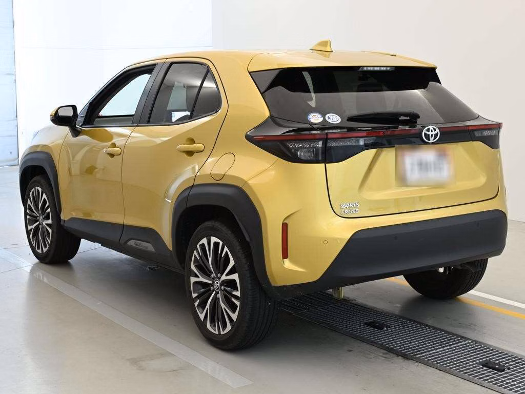 TOYOTA YARIS CROSS