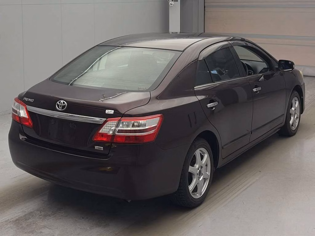 TOYOTA PREMIO