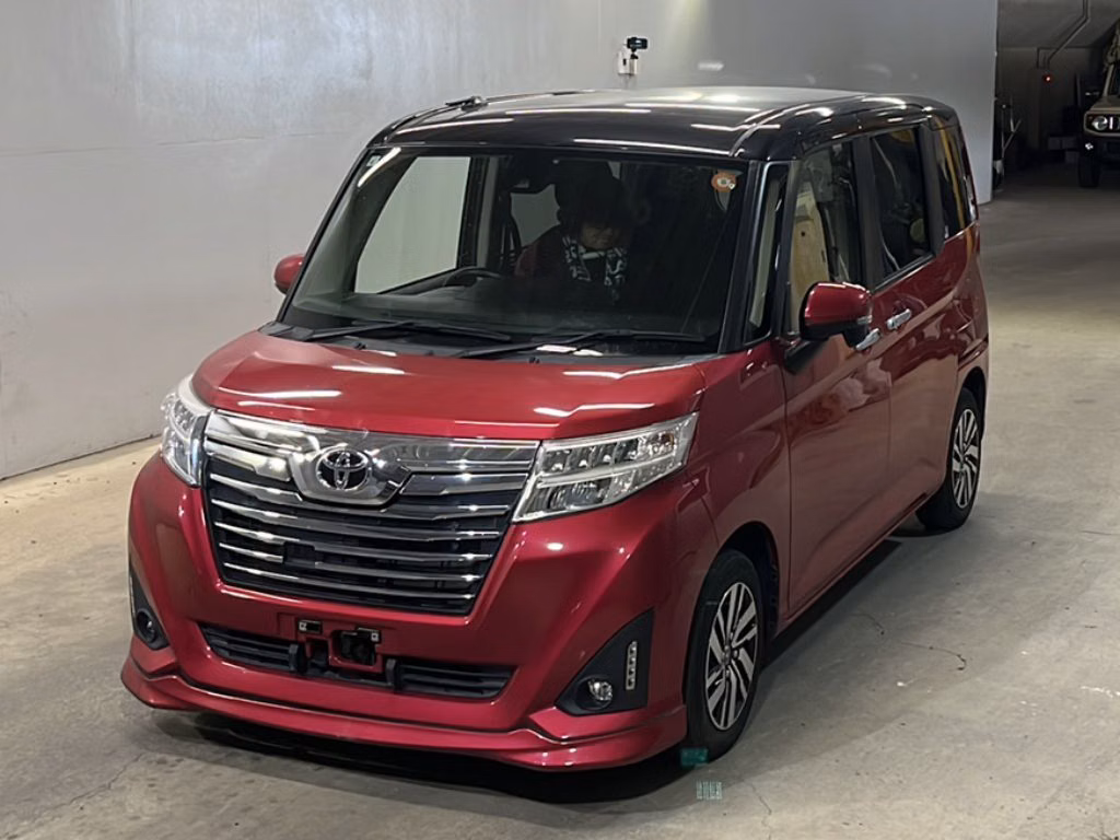 TOYOTA ROOMY
