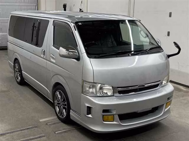 TOYOTA REGIUS ACE