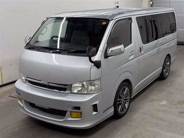 TOYOTA REGIUS ACE