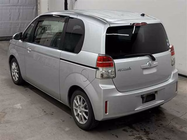 TOYOTA SPADE