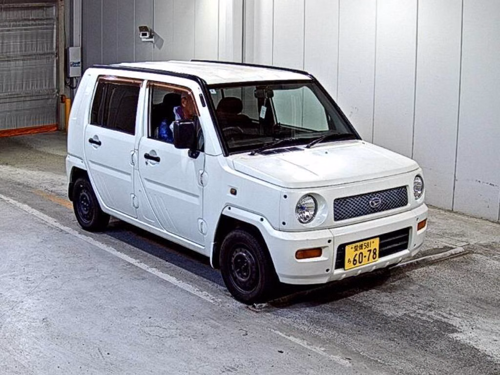 DAIHATSU NAKED