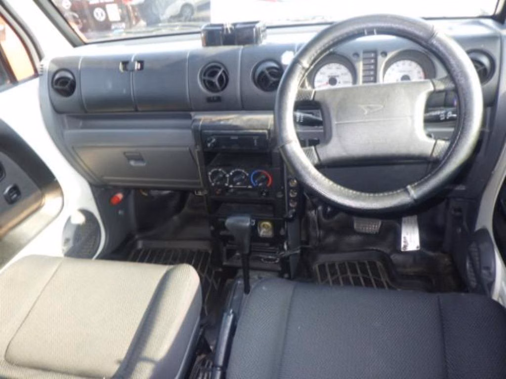 DAIHATSU NAKED