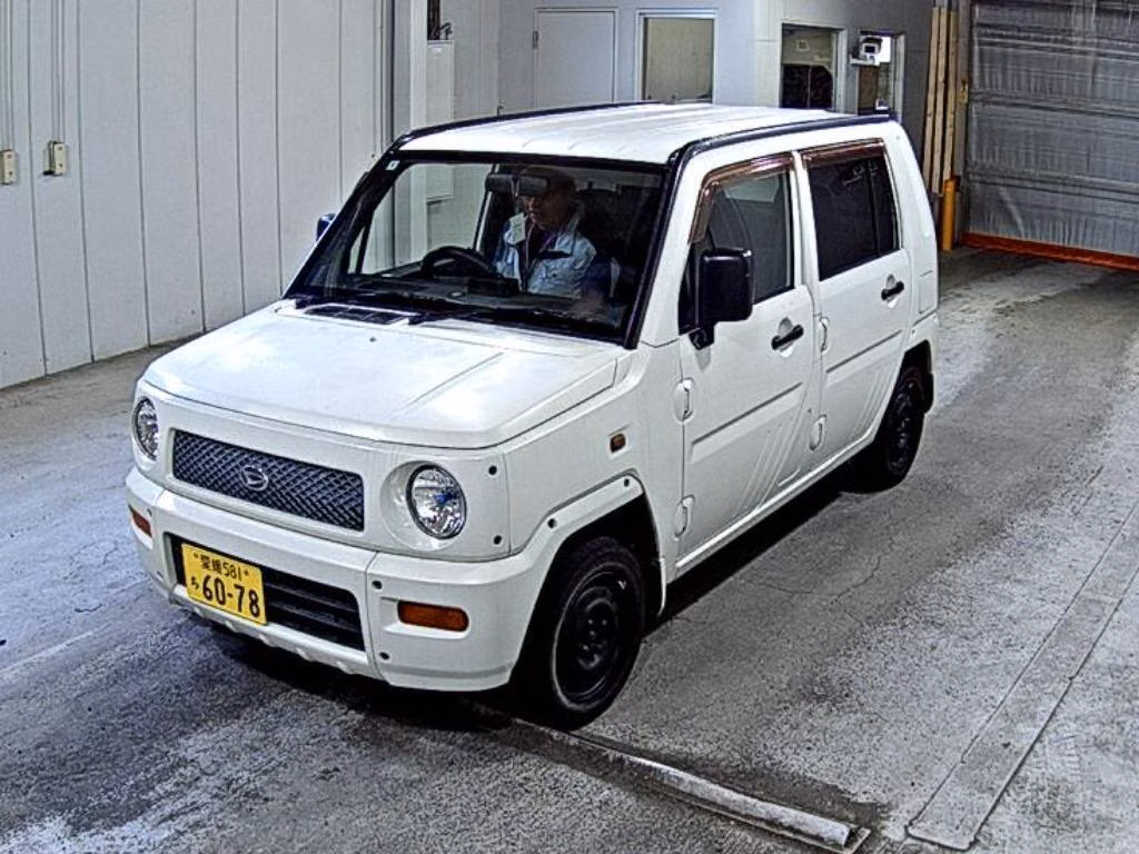 DAIHATSU NAKED